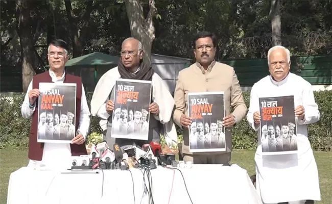 Mallikarjun Kharge: Congress Releases Black Paper on Modi Government - Sakshi