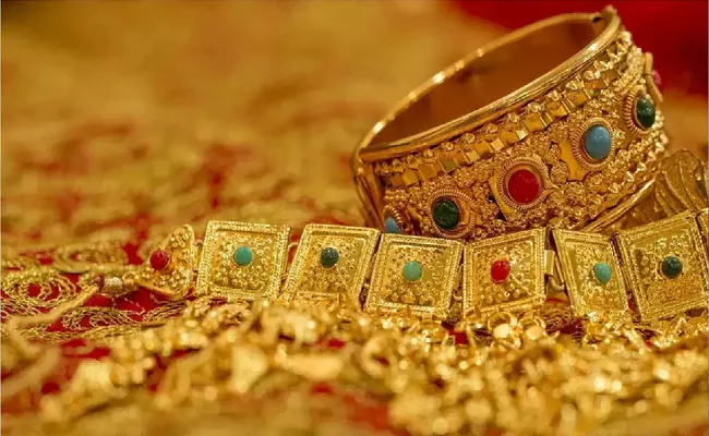 Why Are Gold Prices Rising Globally - Sakshi