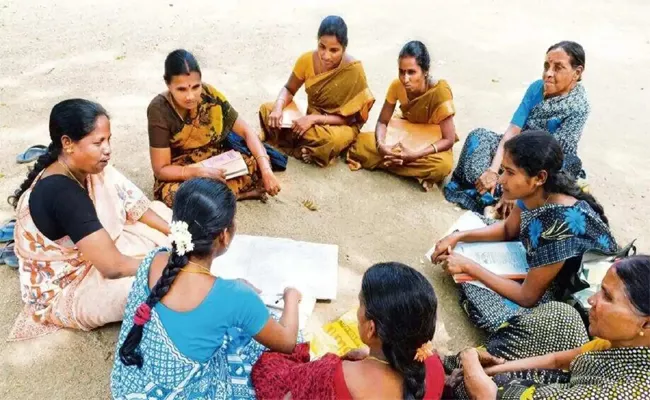 Rs 5 lakh insurance for SHG women in Telangana - Sakshi