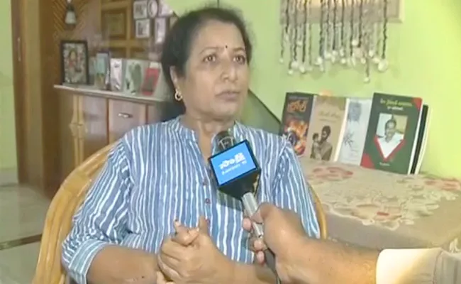 Communist Leader Katti Padma Reacted To Gitanjali Death - Sakshi