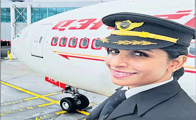 Anny Divya becomes youngest female commander in the world of a Boeing 777 - Sakshi
