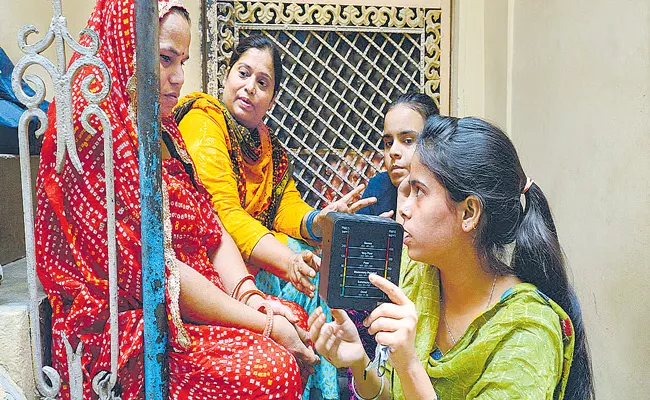 Delhi AQI women ambassadors are raising awareness on air pollution in their communities - Sakshi