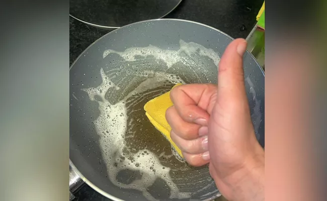 Indian student Post On Doing Dishes While Studying Abroad Has Internet buzz - Sakshi
