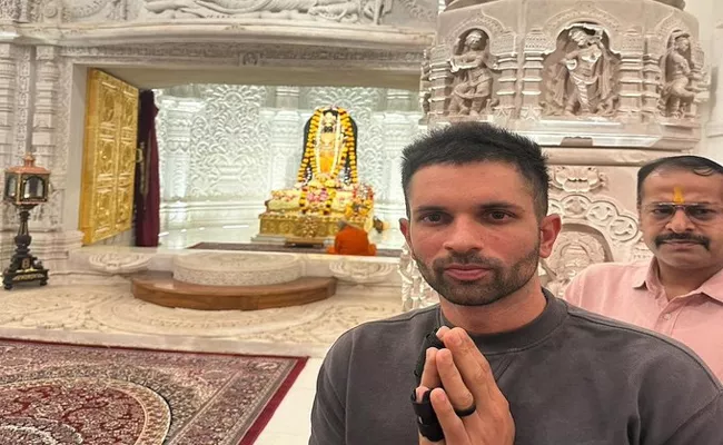  Keshav Maharaj visits Ram Mandir in Ayodhya - Sakshi