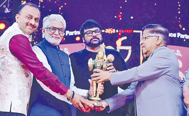 Chiranjeevi Honour In South India Film Festival - Sakshi