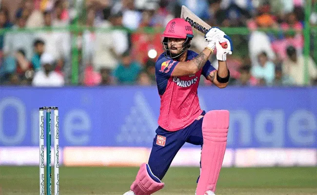 Riyan Parags Fiery Knock For Rajasthan Royals Sends Internet Into Frenzy - Sakshi