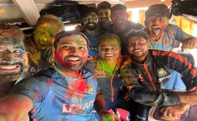 IPL 2024: Cricketers In Holi Celebrations - Sakshi