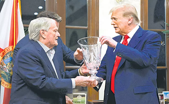 Joe Biden trolls Donald Trump for winning golf awards at own golf club - Sakshi