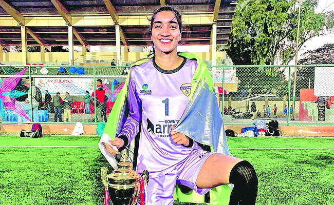 Stone pelting Kashmiri girl scores a goal for women football - Sakshi
