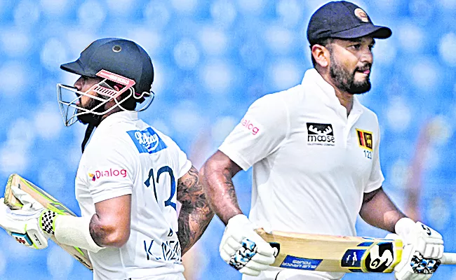Sri Lanka is heading for a huge score in the second Test - Sakshi