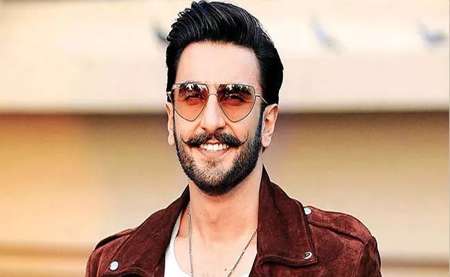Ranveer Singh Set To Star In An Action Thriller Helmed By Aditya Dhar - Sakshi