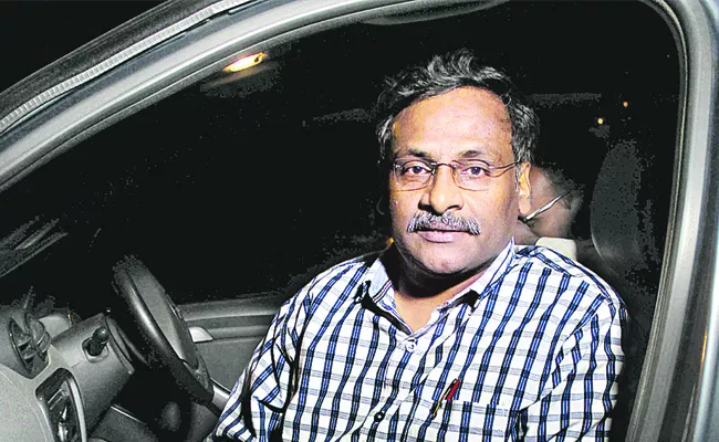 Bombay HC acquits DU ex professor Saibaba and others in suspected Maoist links case - Sakshi