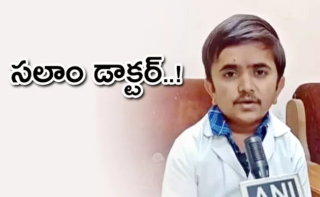 Meet world shortest doctor Ganesh Baraiya fulfill his medical dream - Sakshi