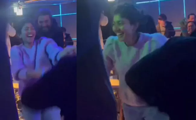 Sai Pallavi Dance In Japan Pub Video Viral - Sakshi