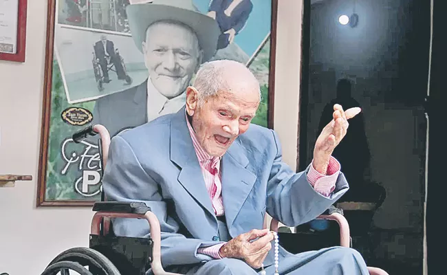 World oldest man, Venezuela Juan Vicente Perez Mora dies at 114 - Sakshi