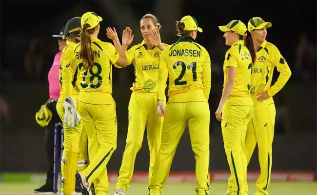 Womens Cricket: Australia Beat Bangladesh By 77 Runs In Third T20, Clean Sweep The Series - Sakshi