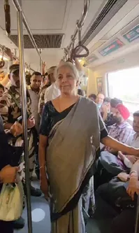 Nirmala Sitharaman Travels in Delhi Metro