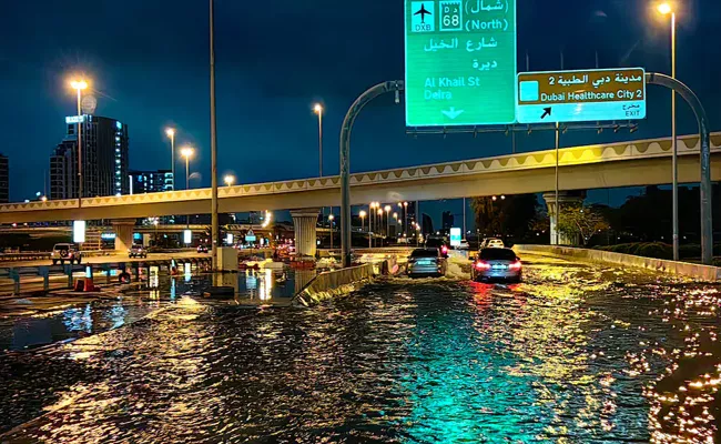 Heavy Rains in Dubai Several Flights Cancelled