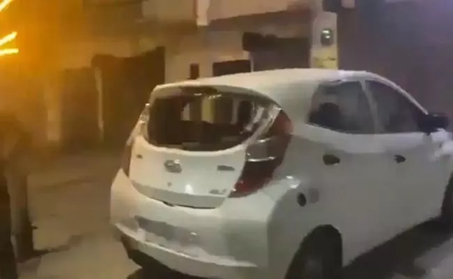 Amethi Congress Office attacked Cars Vandalised uttar pradesh