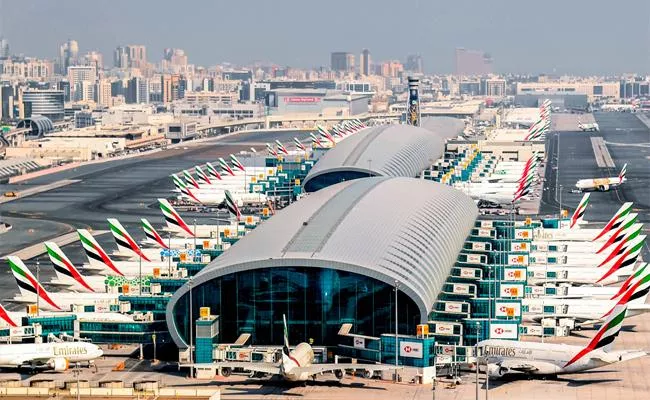 Dubai Airport Returned To Normal Flight Schedule And Operating 1400 Flights A Day - Sakshi