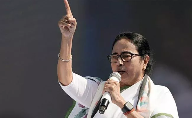 Mamata Banerjee Says Not One Vote To BJP Congress 26000 Teachers Lose Jobs - Sakshi