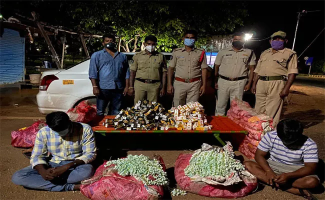 Illegal Liquor Transport In Jasmine Flower Bags In Anantapur - Sakshi