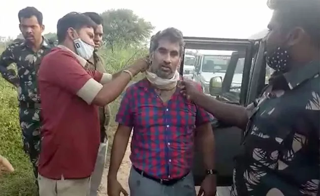 Hyderabad Dentist Kidnap Case: Dentist Hussain Rescued By Police - Sakshi