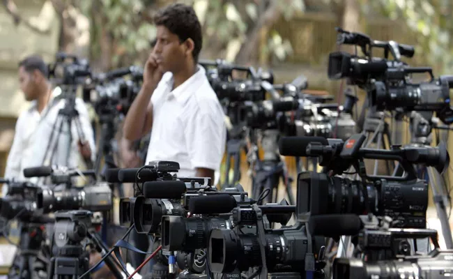 Centre rejects Parliamentary panel recommendation to set up media council - Sakshi