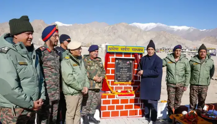 Rajnath inaugurates 75 infra projects built by Border Roads Organisation - Sakshi