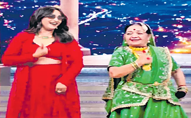 73 year old contestant Chhobi recreates Madhuri Dixit iconIc song from Devdas - Sakshi