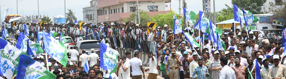 AP CM YS Jagan Memantha Siddham Day 19 Photos - Sakshi18