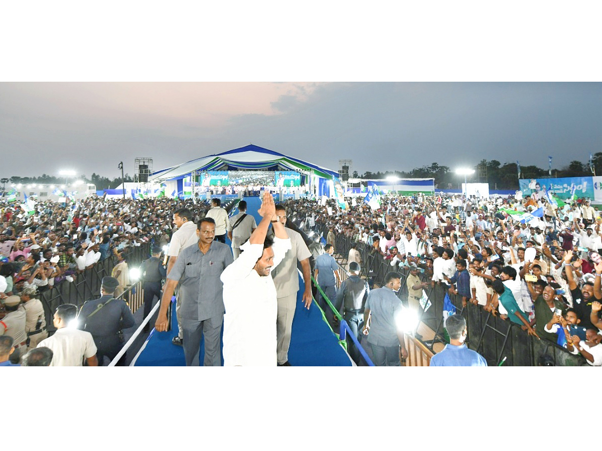 AP CM YS Jagan Memantha Siddham Public Meeting at Chelluru Village vijayanagaram Photos  - Sakshi15