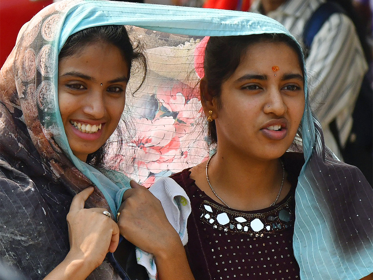 Devotees Rush To Chilkur Balaji Temple For Garuda Prasadam - Sakshi30