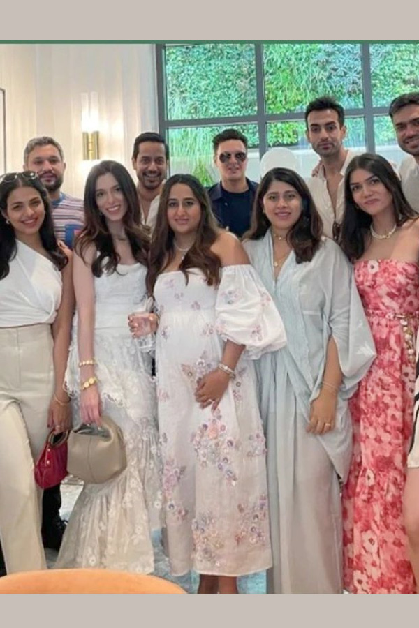 Natasha Dalal Baby Shower With Varun Dhawan Photos - Sakshi6