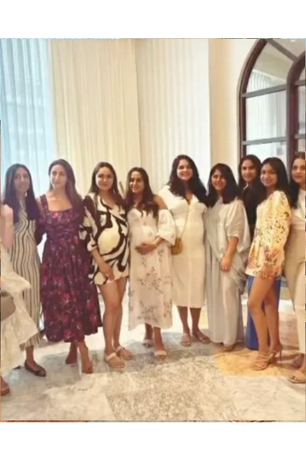 Natasha Dalal Baby Shower With Varun Dhawan Photos - Sakshi8