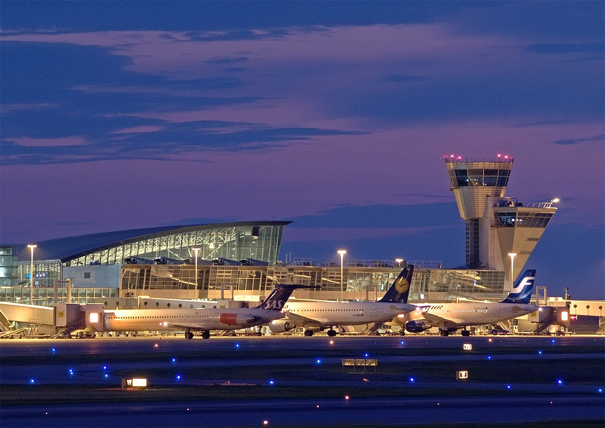 Top 20 Best Airports In The World  - Sakshi15