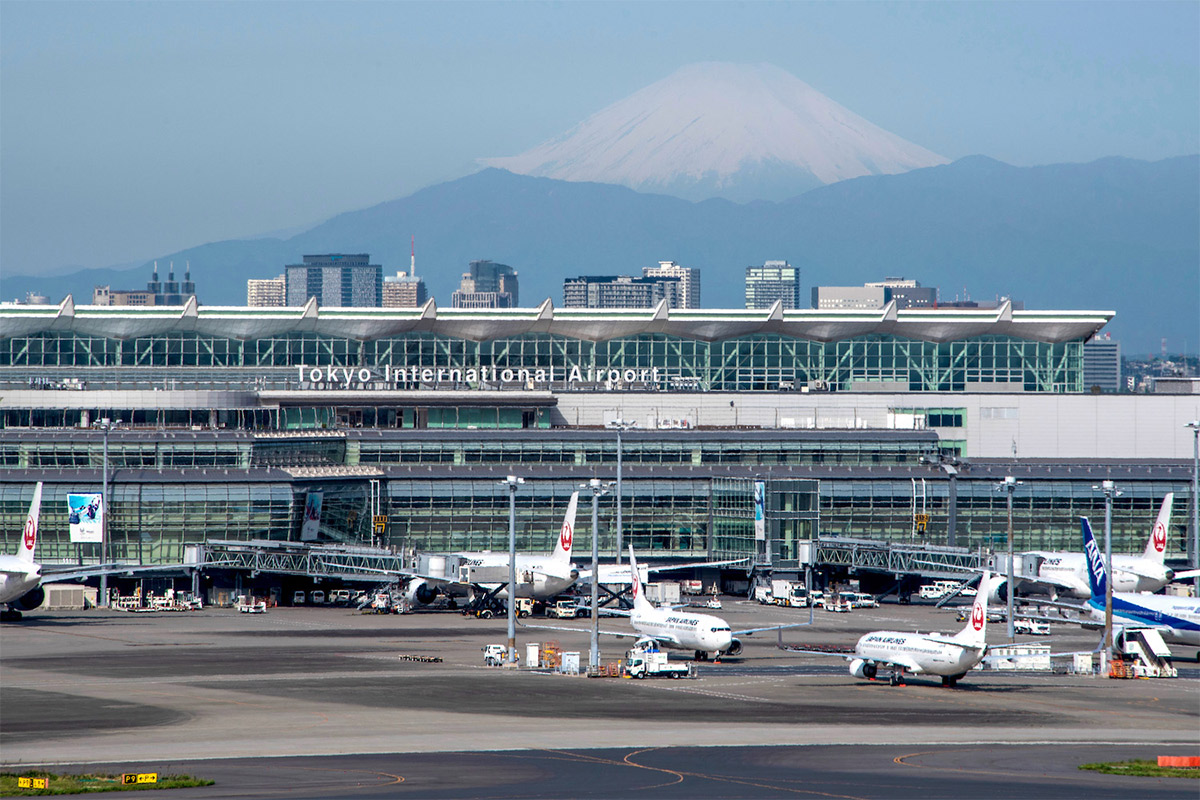 Top 20 Best Airports In The World  - Sakshi6