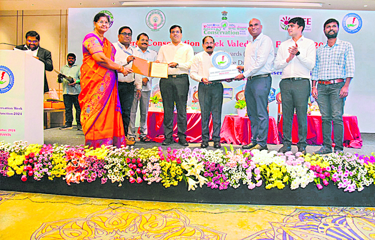 ఇధన పదప అదర బధయత SECA Awards presented at National Energy