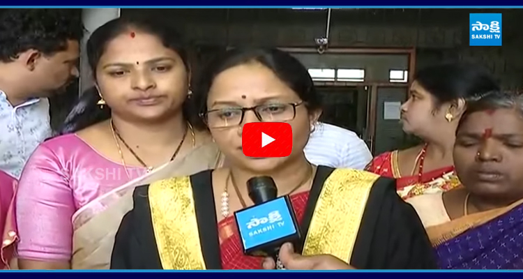 Tirupati Mayor Sirisha Fire On Urban Development Employee 1