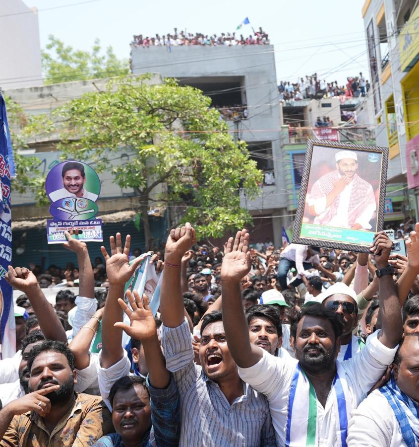 CM YS Jagan at Tadipatri Public Meeting Photos4