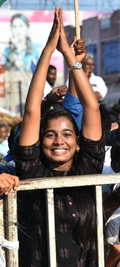 YS Jagan Mohan Reddy At Ponnuru Public Meeting Photos4