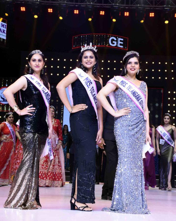 Grand Finale of Miss and Mrs Gujarati Telangana 2024 at the Closing Ceremony10