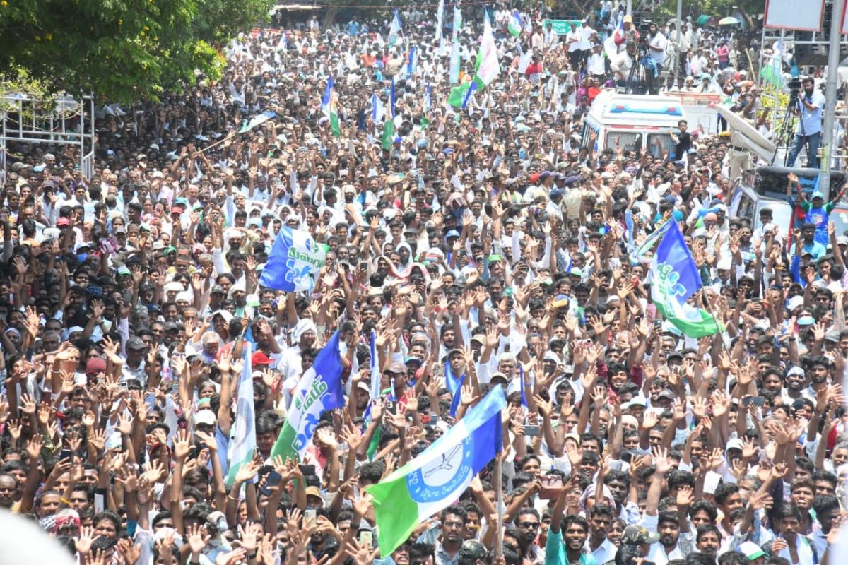 CM YS Jagan at Tadipatri Public Meeting Photos16