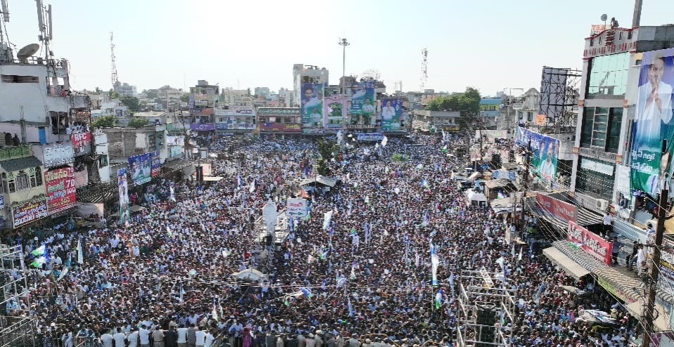 YS Jagan Mohan Reddy At Ponnuru Public Meeting Photos17