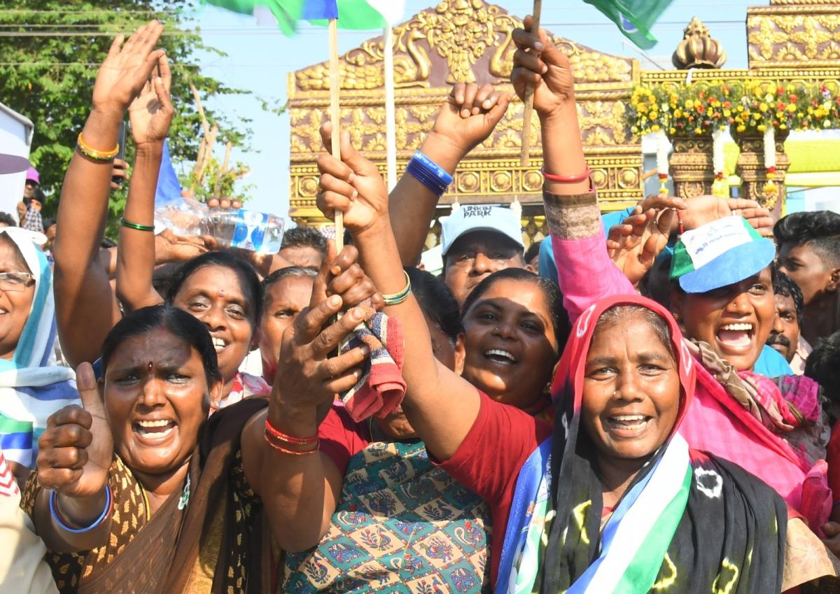 YS Jagan Mohan Reddy At Ponnuru Public Meeting Photos20