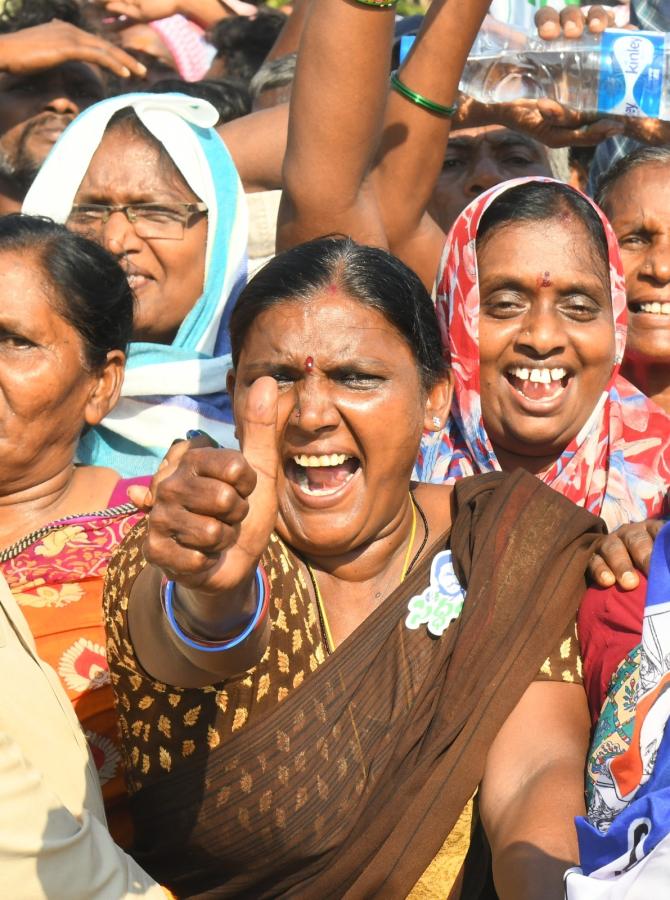 YS Jagan Mohan Reddy At Ponnuru Public Meeting Photos21