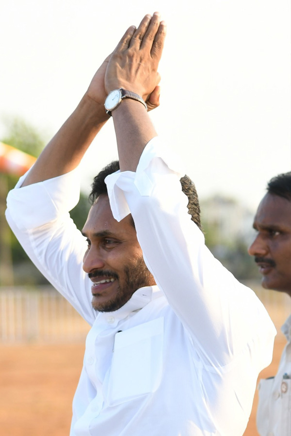 AP CM YS Jagan Public Meeting at Kandukur Photos11