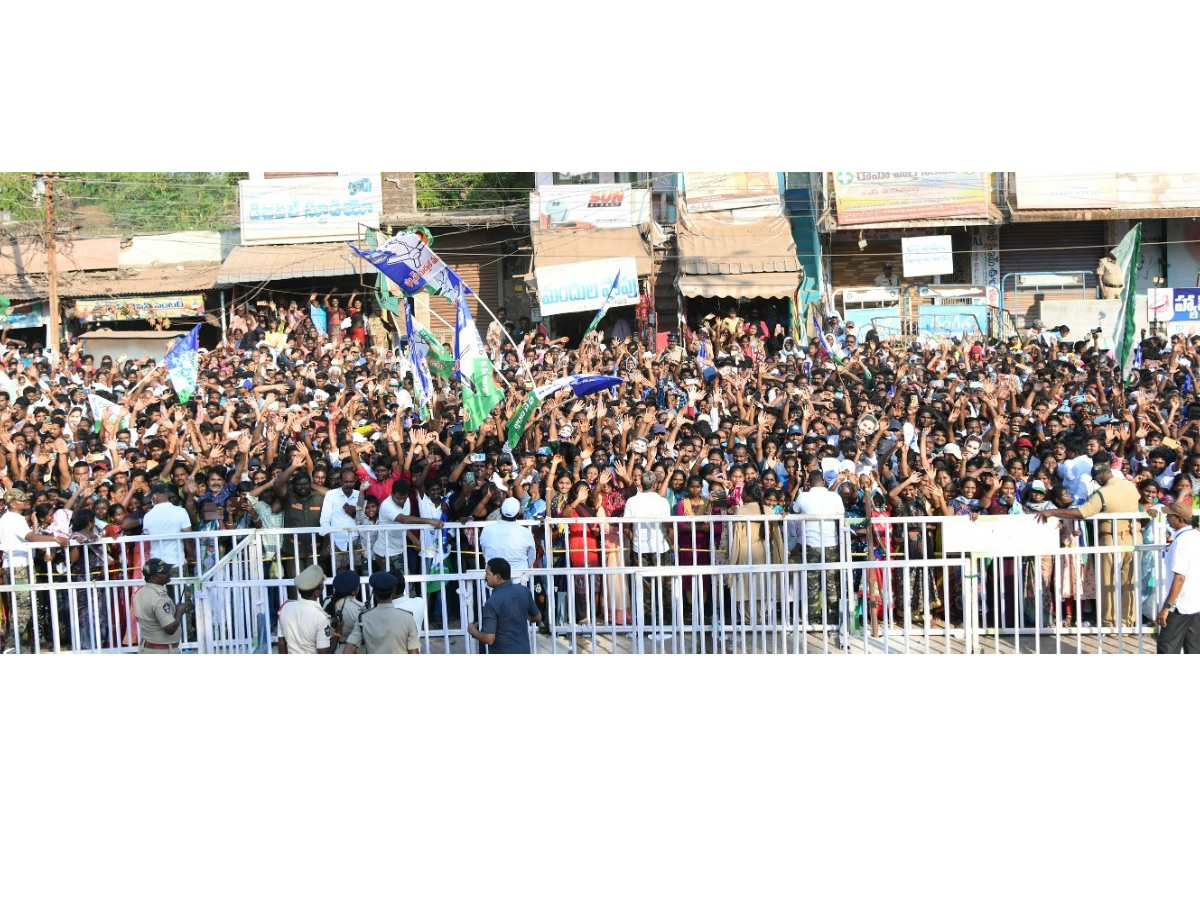 AP CM YS Jagan Public Meeting at Kandukur Photos14