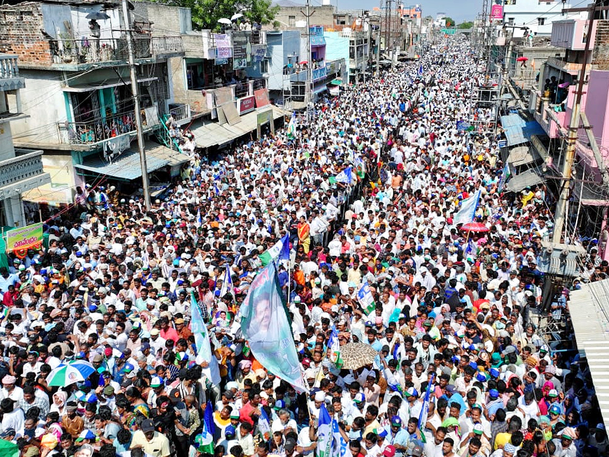 AP CM YS Jagan Public Meeting at Mydukur Photos3