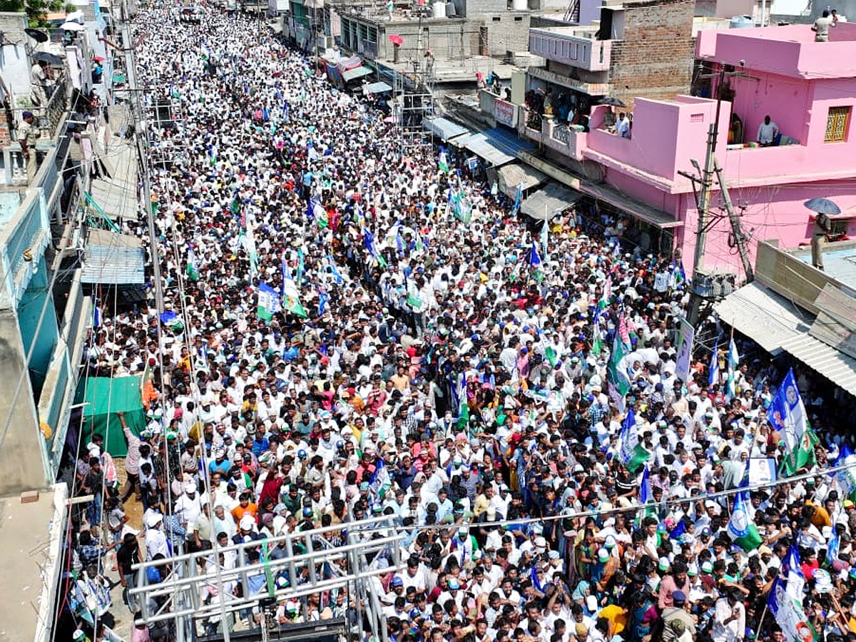 AP CM YS Jagan Public Meeting at Mydukur Photos5